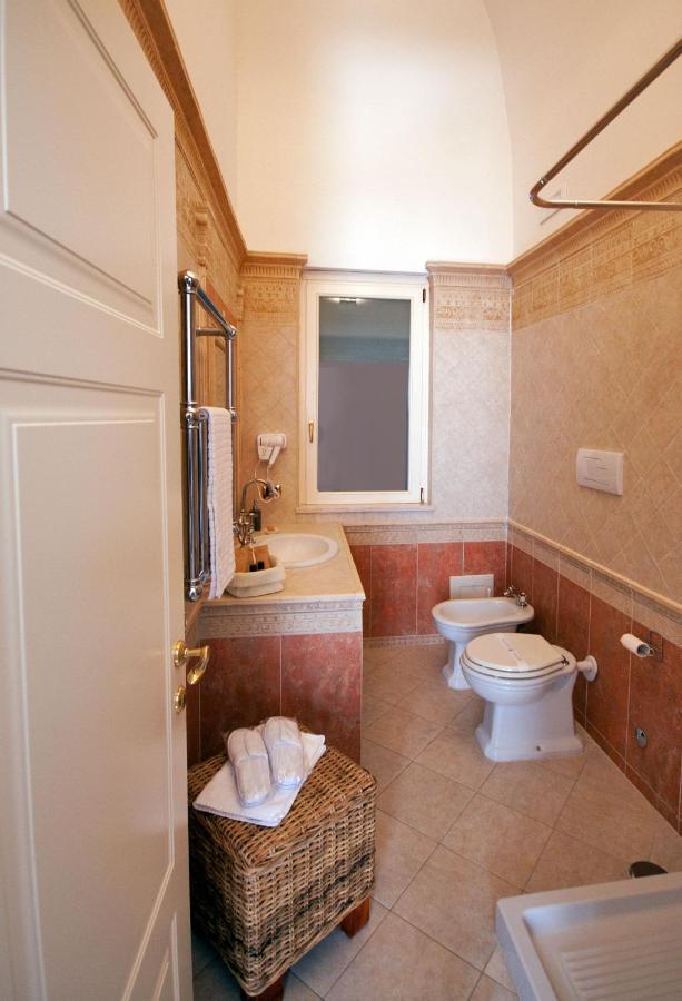 Dimora De Brado Bed & Breakfast Trani Ngoại thất bức ảnh